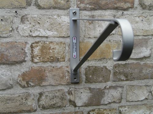 minimal stainless steel hanging basket bracket